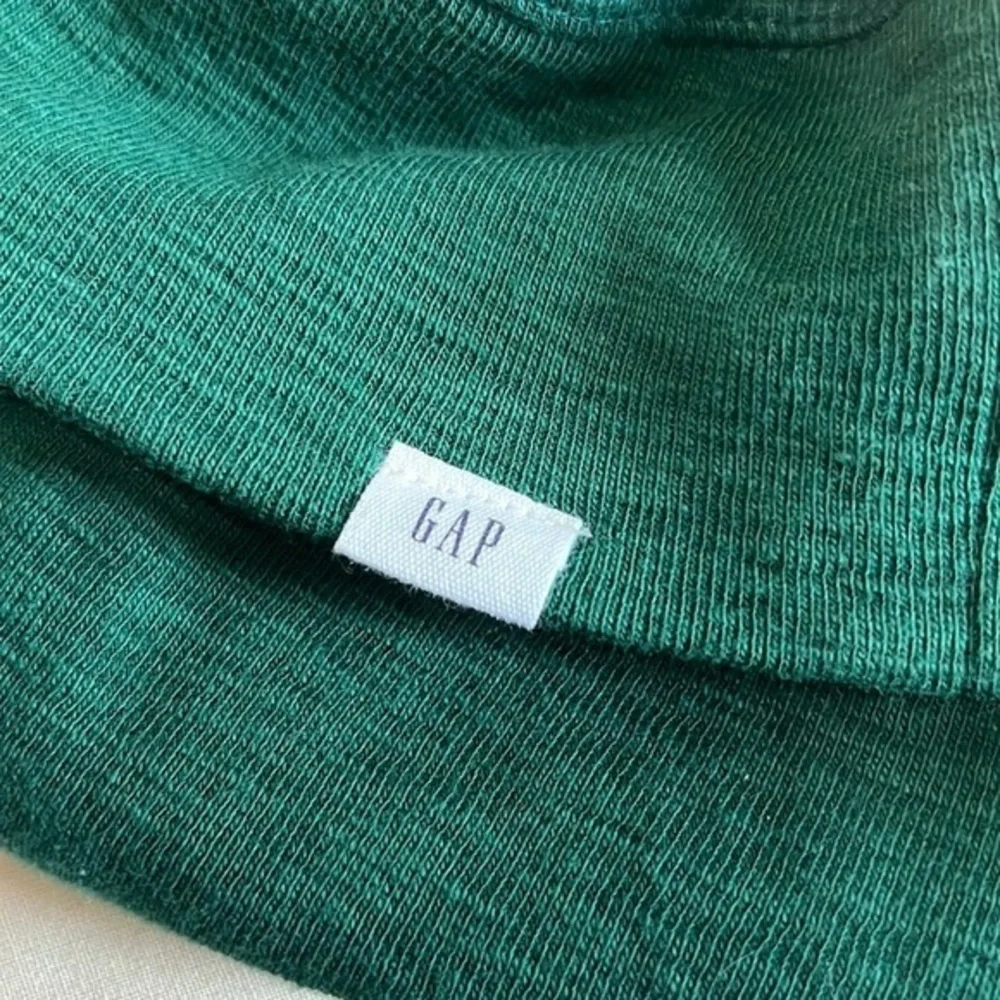 GAPS KIDS SIZE XL GREEN‎ WOLF LONG SLEEEVE SHIRT. NEW WITHOUT TAGS